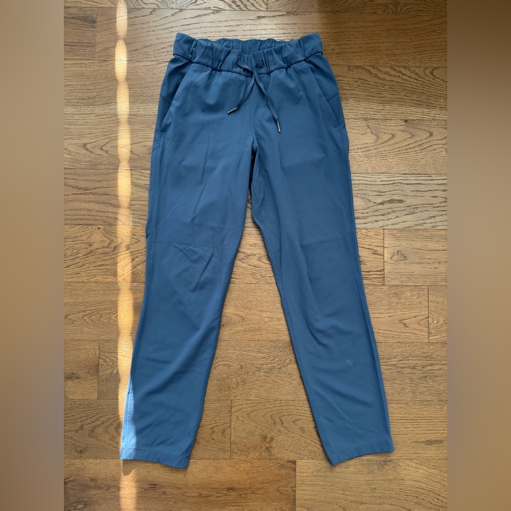 Lululemon Women's On The Fly 7/8 Ankle Pant Blue Drawstring LW5BLPS Size 2